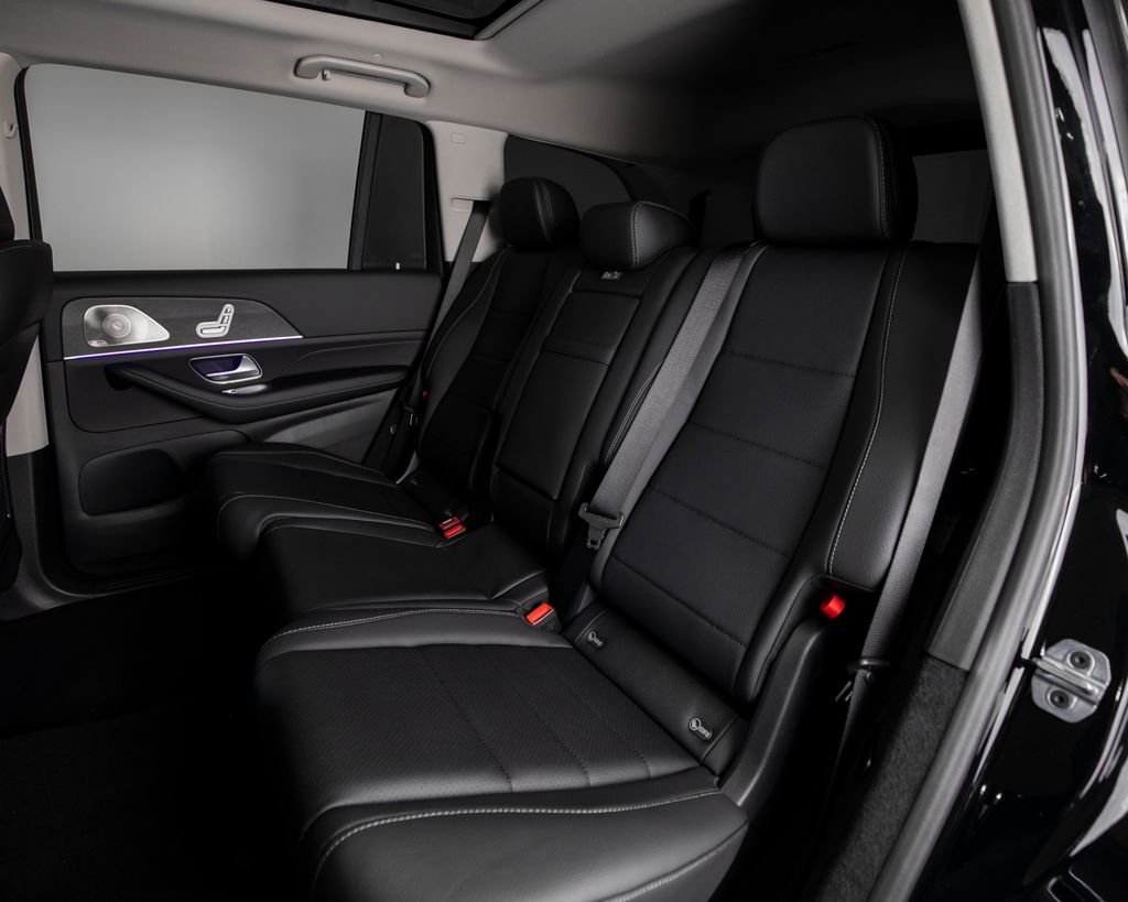 New 2026 Black Mercedes-Benz GLS 450 image 8