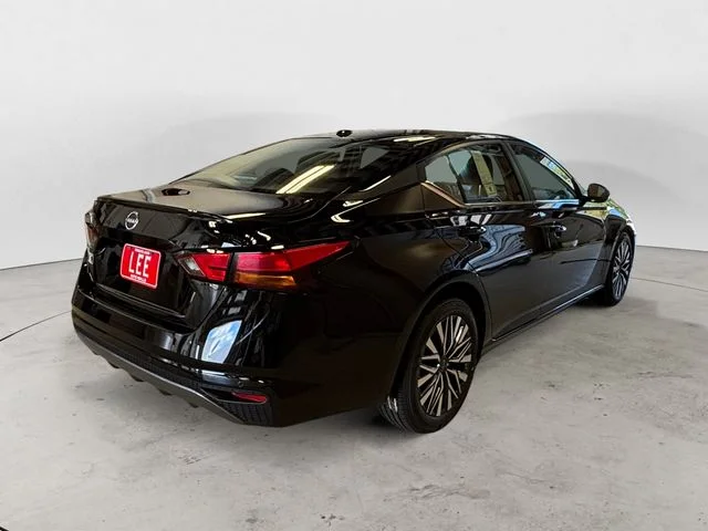 New 2026 Black Nissan 2.5 SV image 6