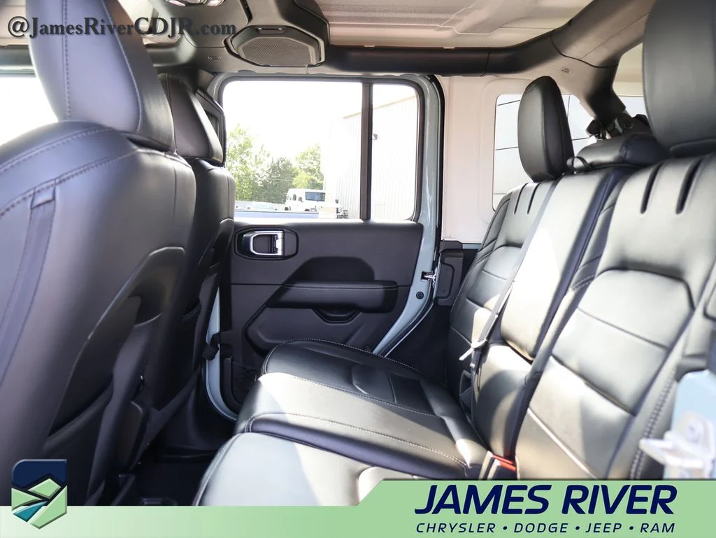 Used 2023 Gray Jeep Sahara 4xe image 17