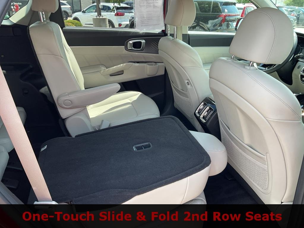Used 2022 Runway Red Kia SX image 16