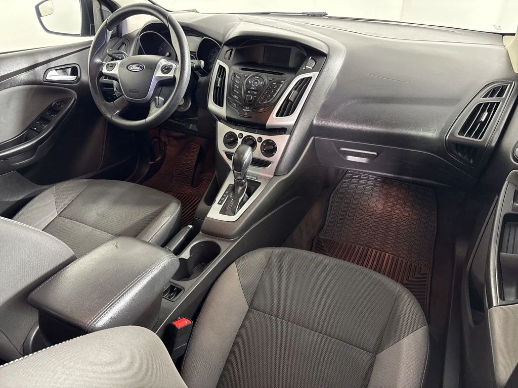 Used 2014 Black Ford SE image 12