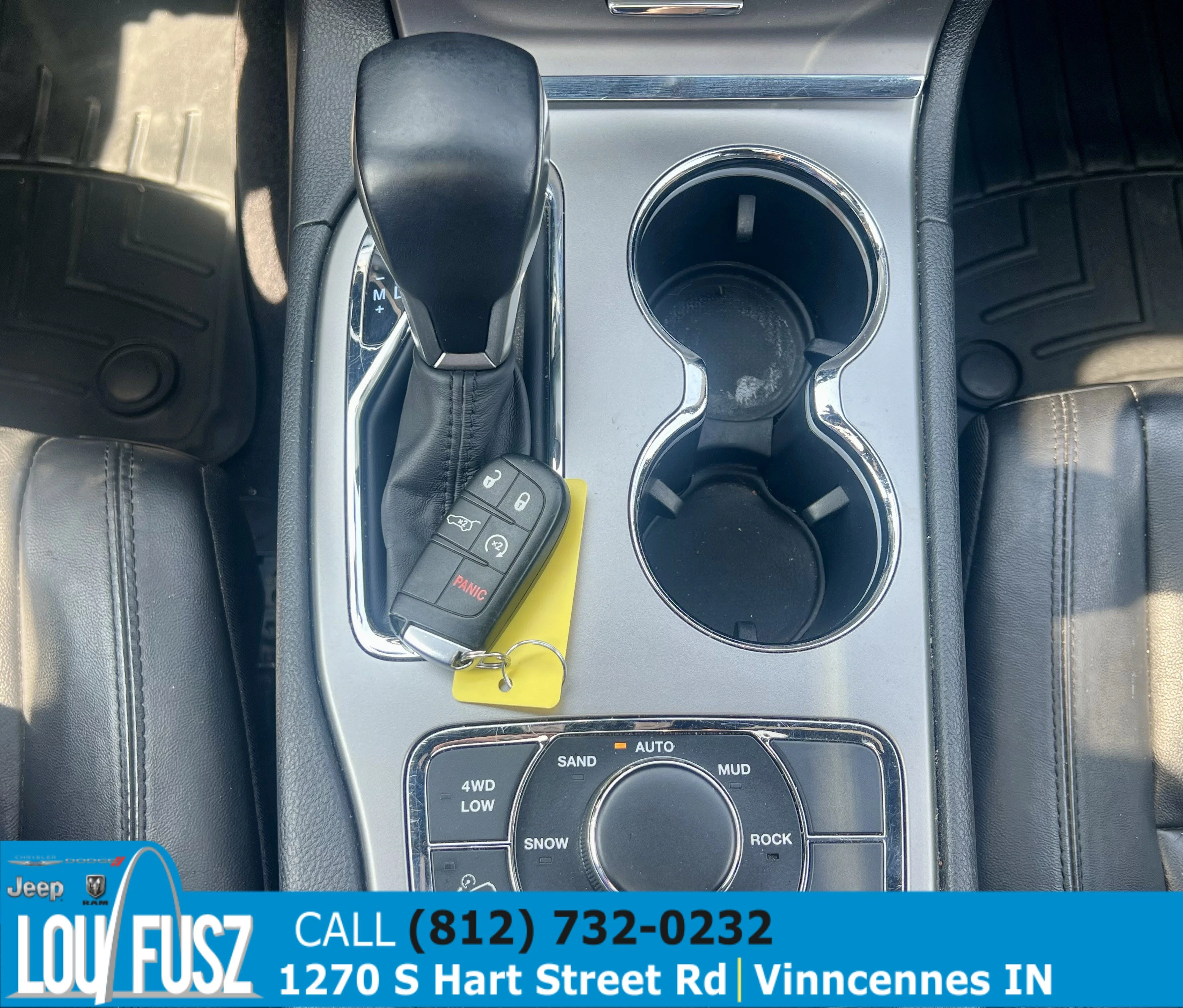 Used 2018 Diamond Black Crystal Pearlcoat Jeep Limited image 12