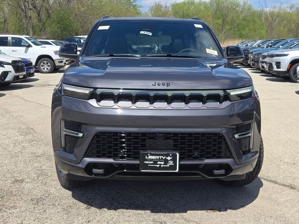 New 2026 Baltic-Gray Metallic Clear-Coat Exterior Paint Jeep Upland image 6
