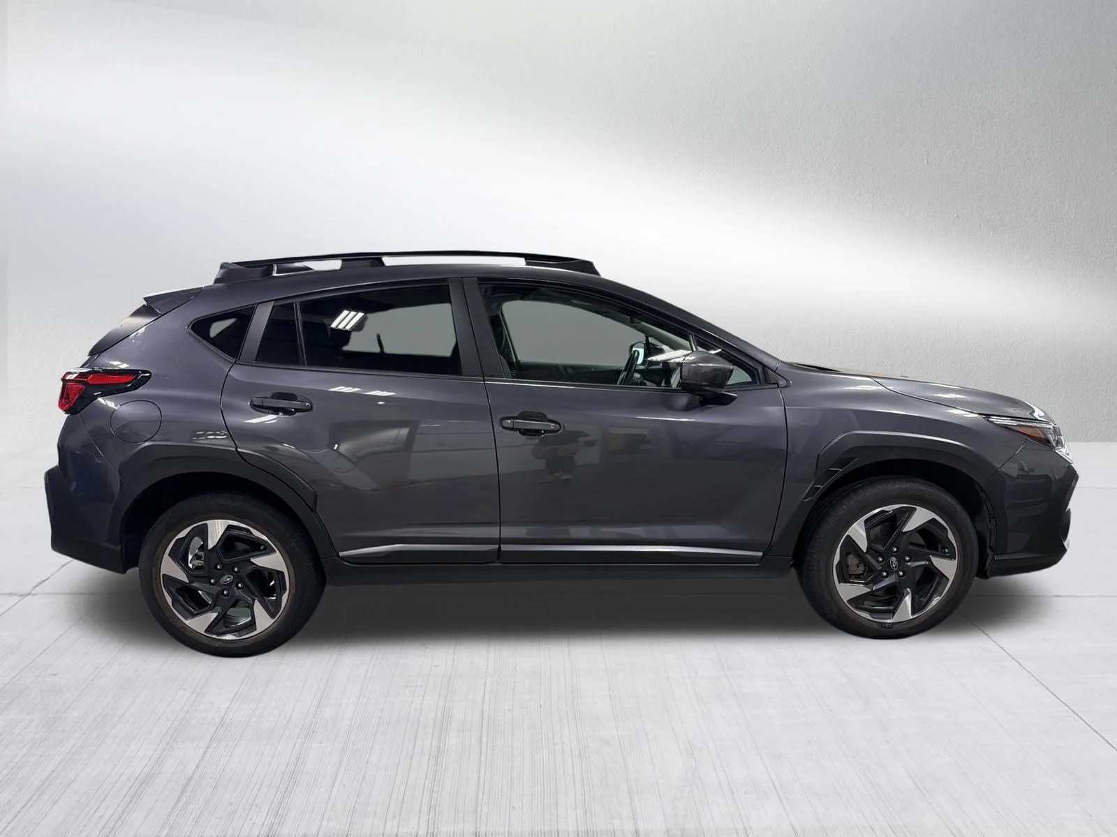 Used 2024 Magnetite Gray Metallic Subaru Limited image 8