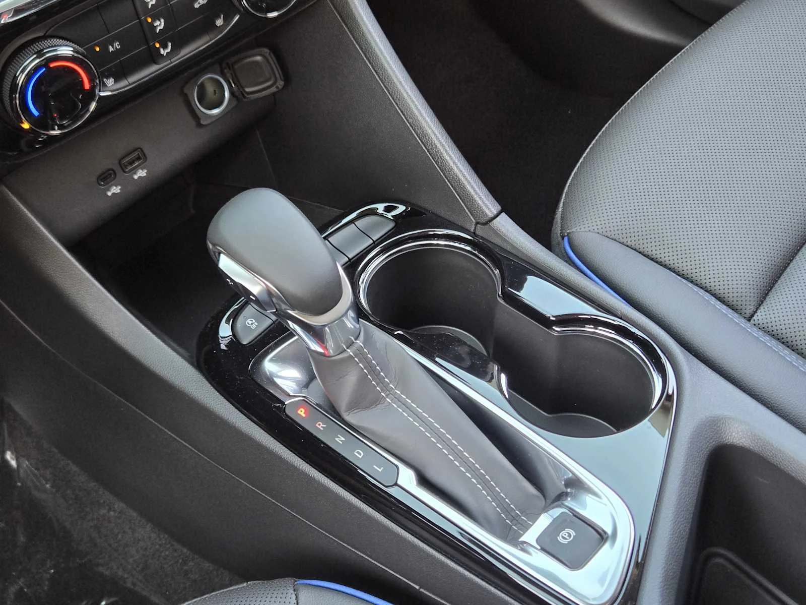 2026 Buick Encore GX Sport Touring - Photo 14