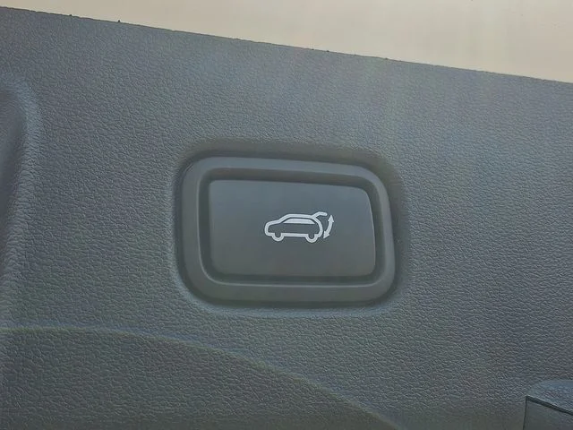 New 2026 White Hyundai SEL Plus image 21