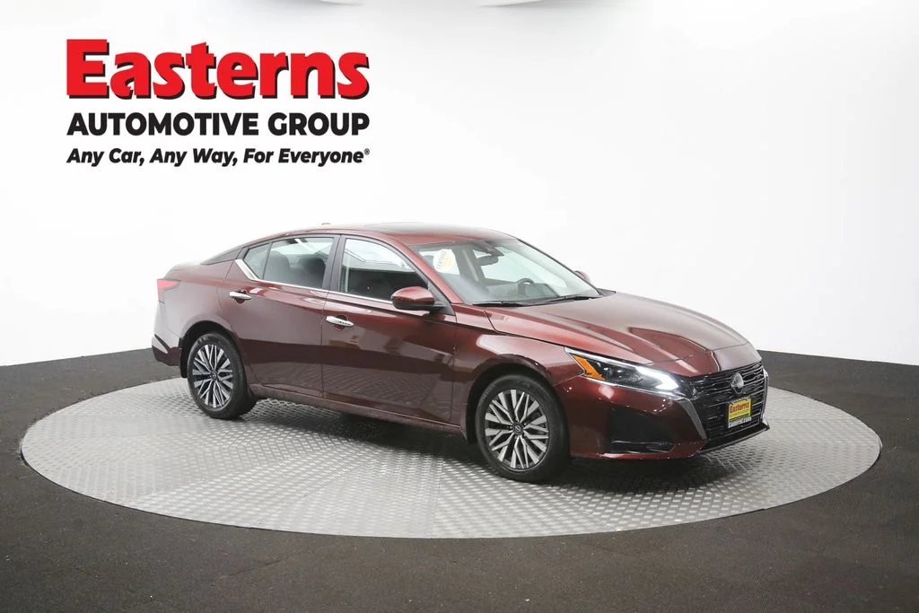 Used 2024 Red Nissan 2.5 SV image 50