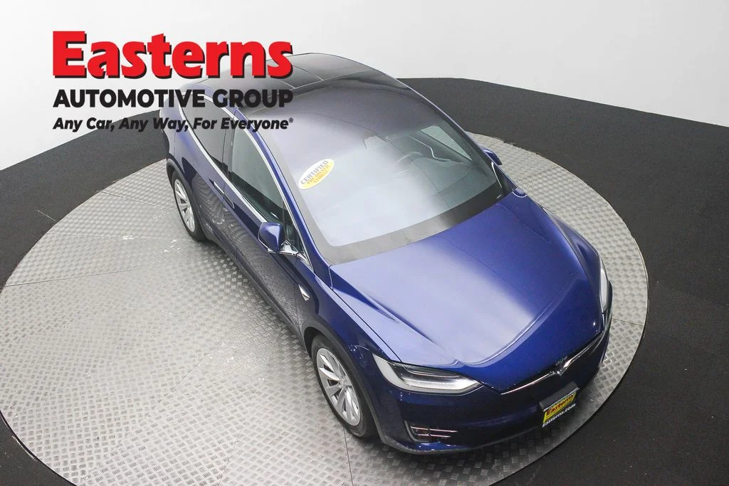 Used 2017 Blue Tesla P100D image 3
