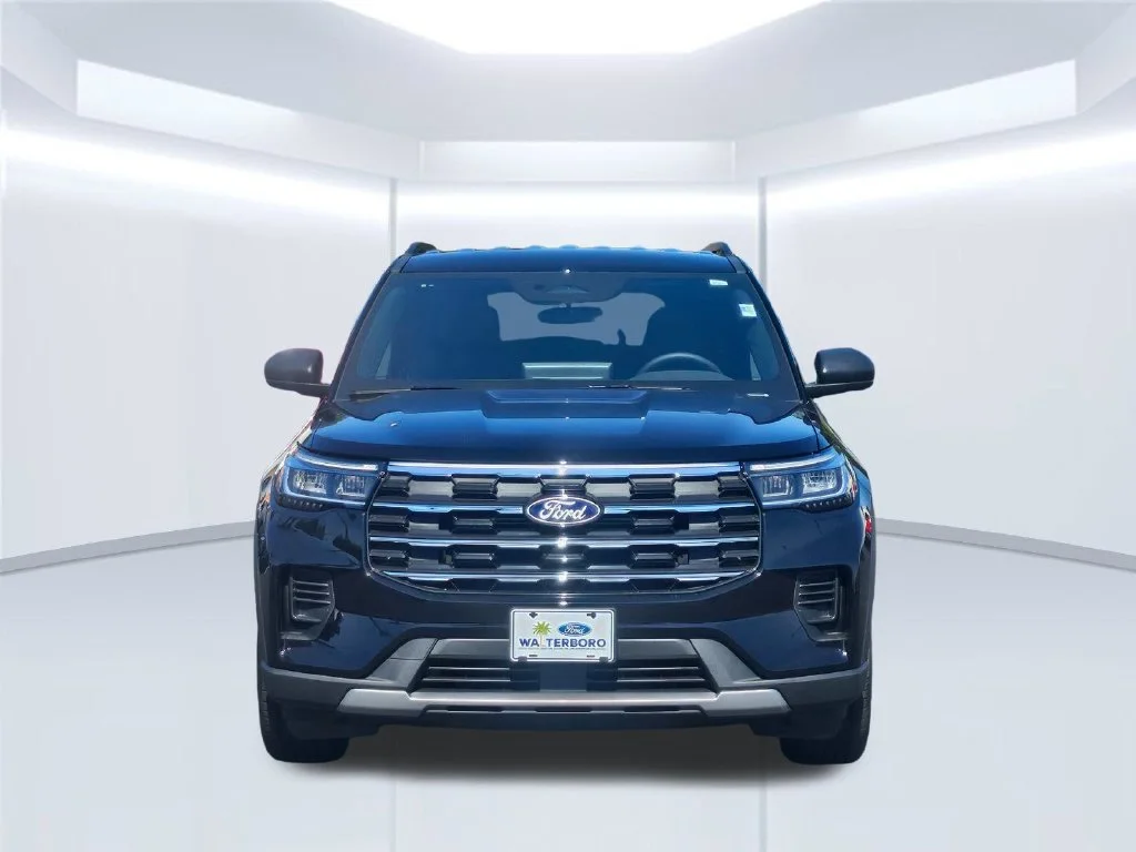 New 2027 Black Ford Active image 18