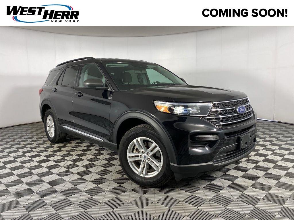 Used 2023 Black Metallic Ford XLT image 1