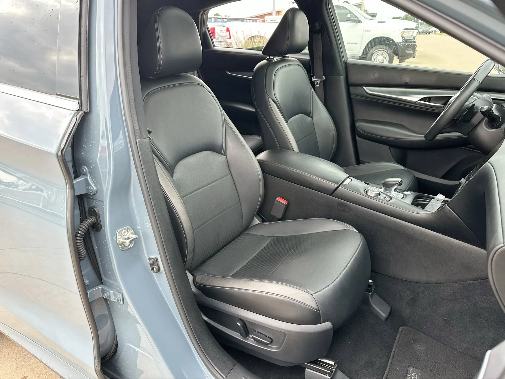 Used 2022 Slate Gray INFINITI ESSENTIAL image 25