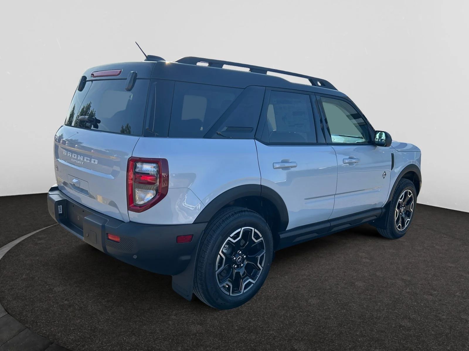 New 2026 Space White Metallic Ford Outer Banks image 5