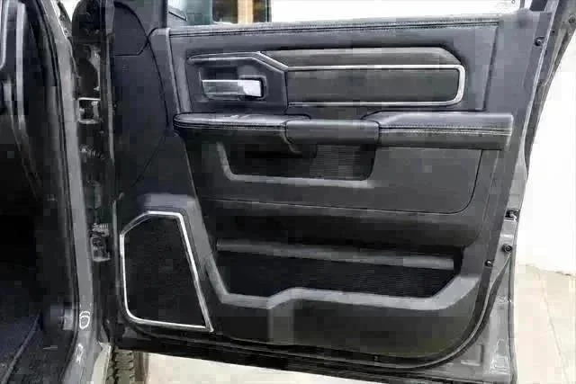 New 2026 Ceramic Gray Clear-Coat Exterior Paint RAM LARAMIE image 31