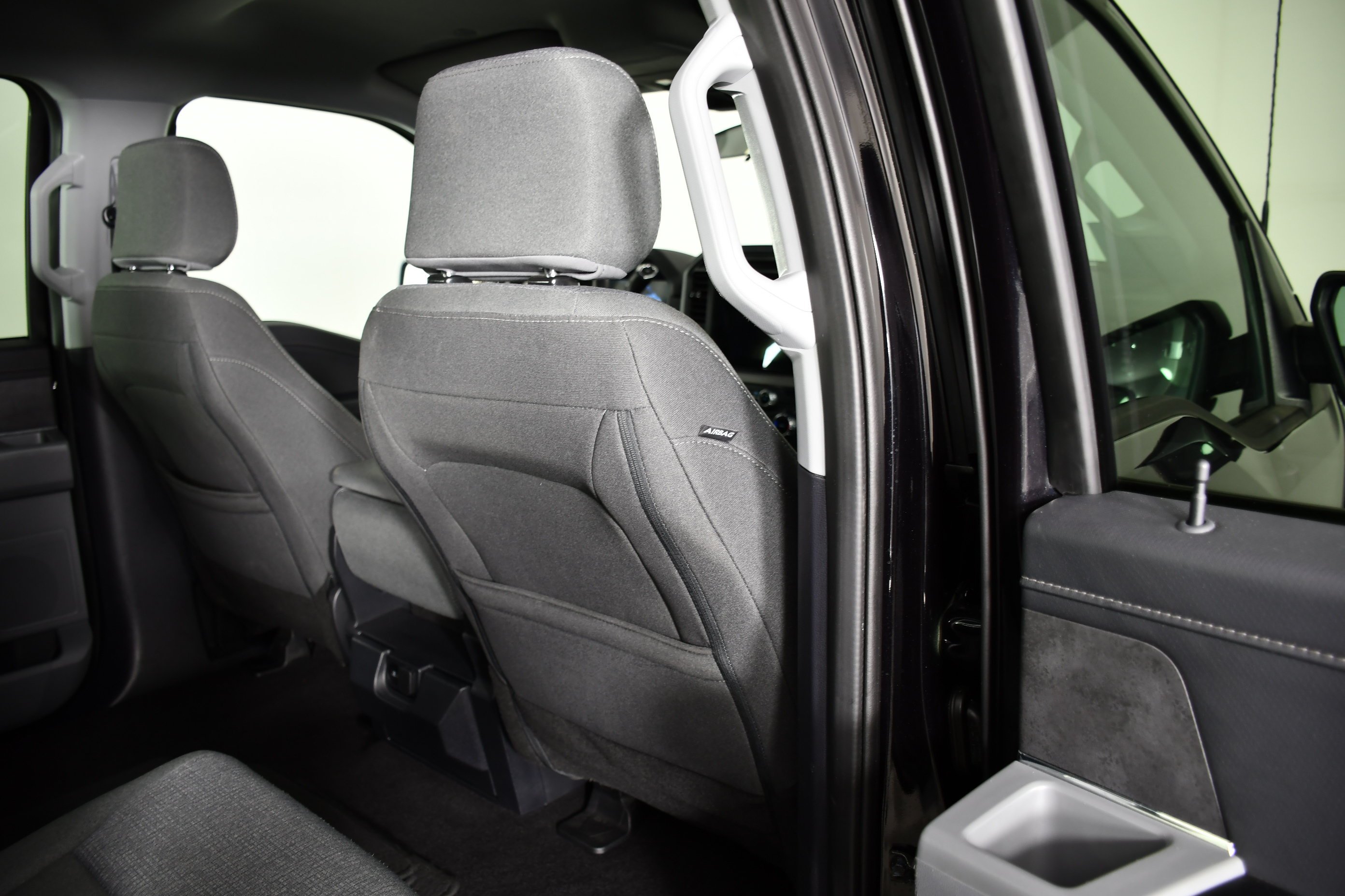Used 2025 Black Metallic Ford XLT image 44