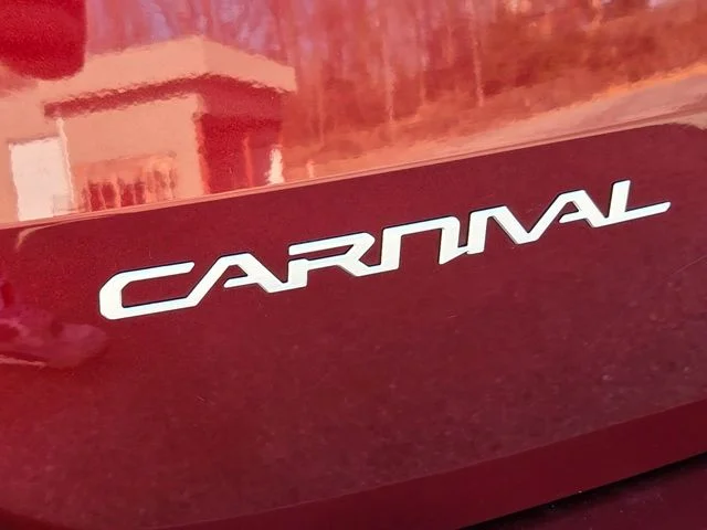 Used 2024 Red Kia LX image 17