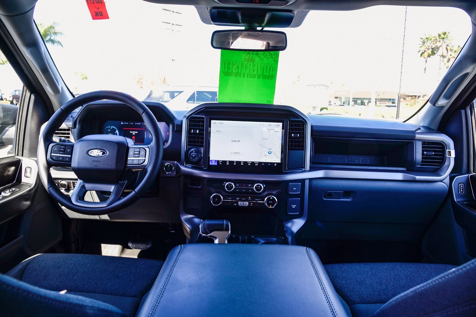 2025 Ford F-150 Lightning XLT - Photo 12