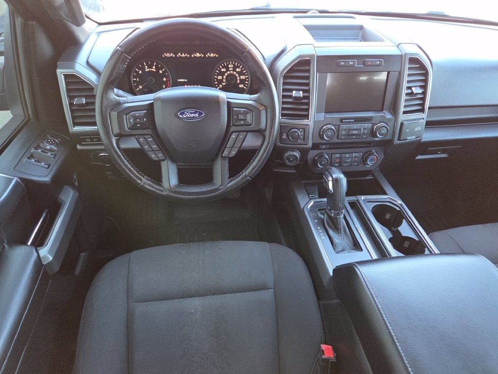 Used 2018 Blue Ford XLT image 17