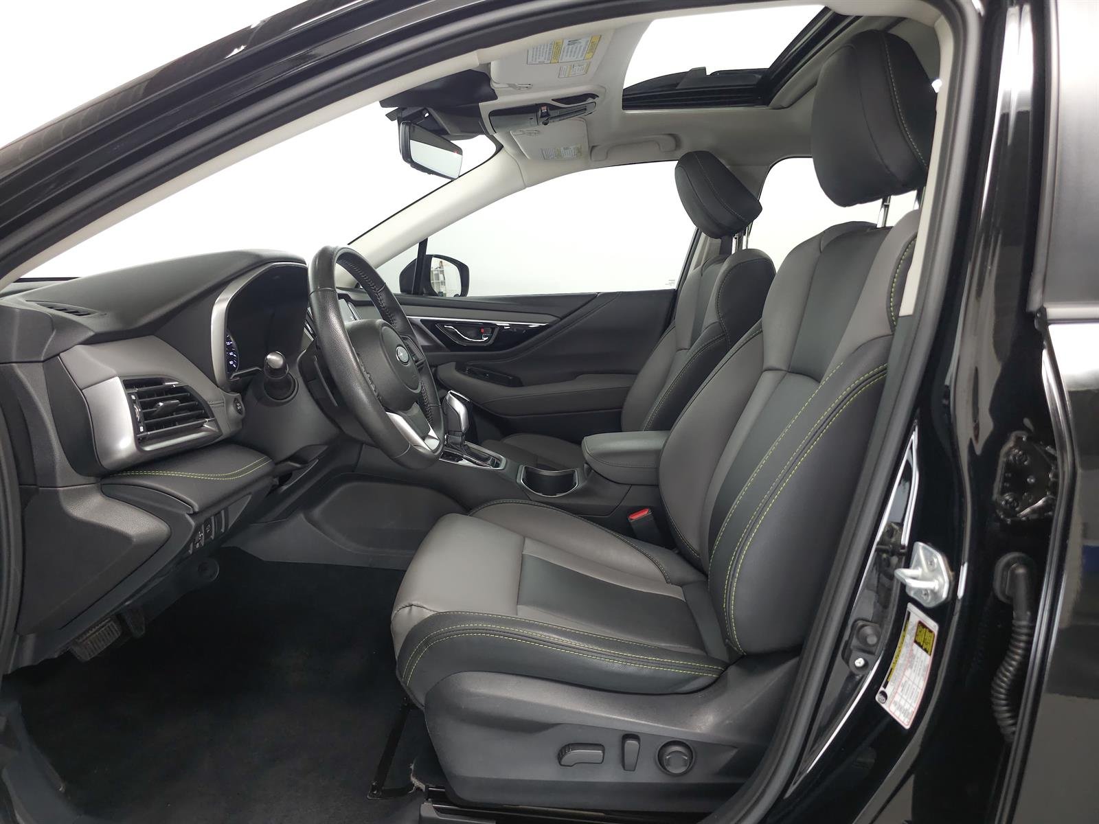 Used 2023 Black Subaru Onyx Edition XT image 4