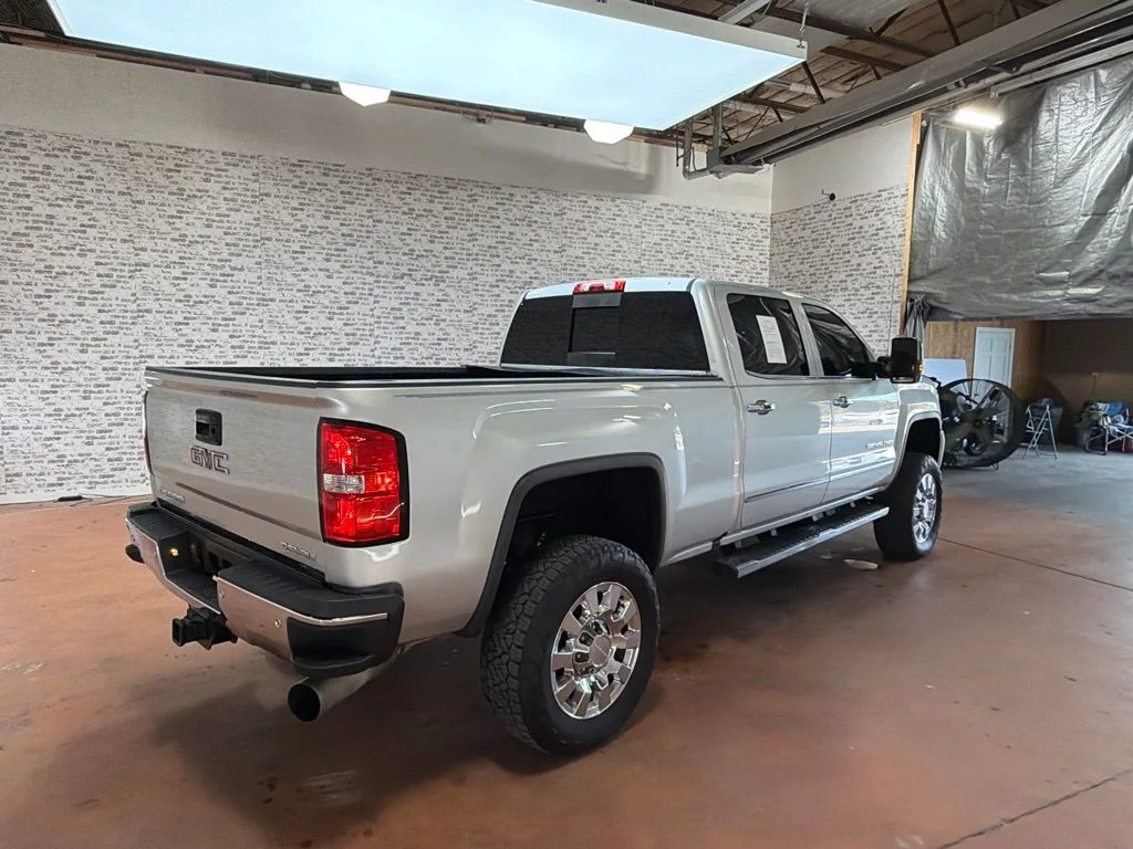 Used 2018 Quicksilver Metallic GMC Denali image 7