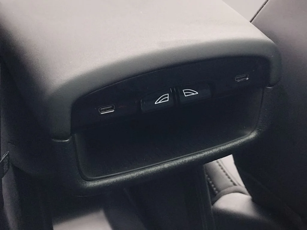 New 2025 White Volvo Twin Motor Performance Ultra image 19