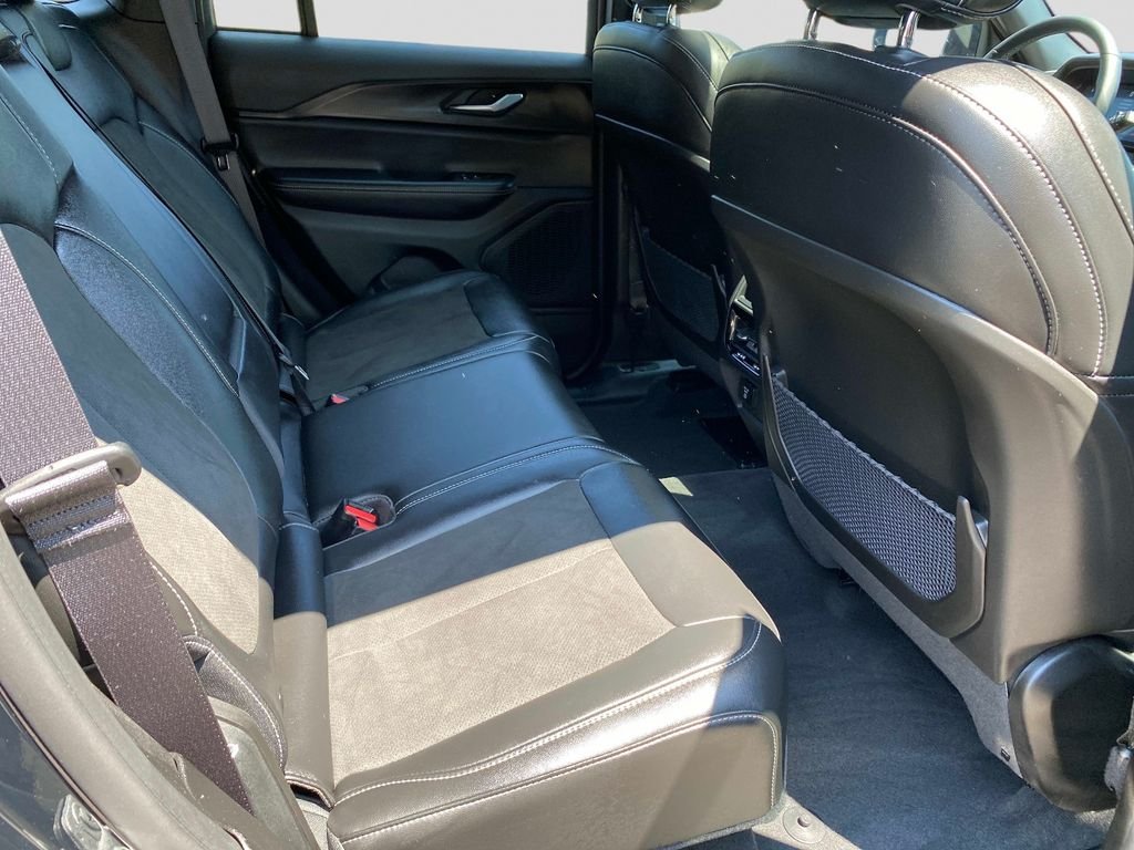 Used 2025 Black Jeep Altitude X image 28