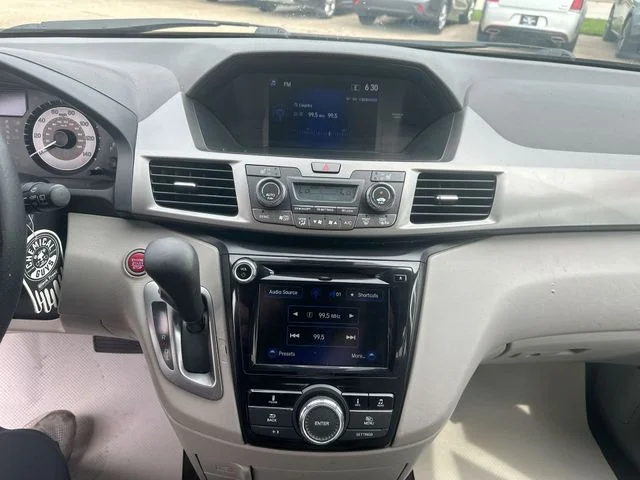 Used 2016 Gray Honda EX-L image 15