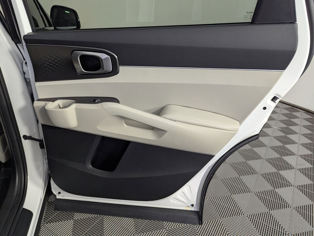 New 2026 Glacial White Pearl Kia EX image 33