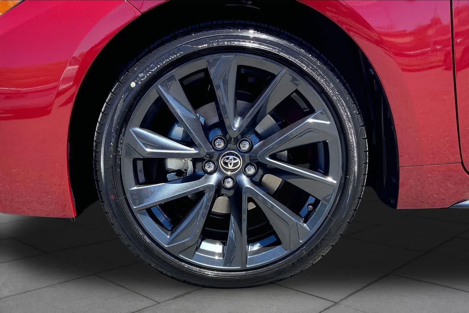 New 2026 Ruby Flare Pearl Toyota Hybrid SE image 11