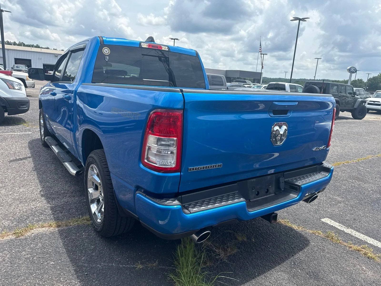 Used 2022 Blue Ram Big Horn/Lone Star image 4