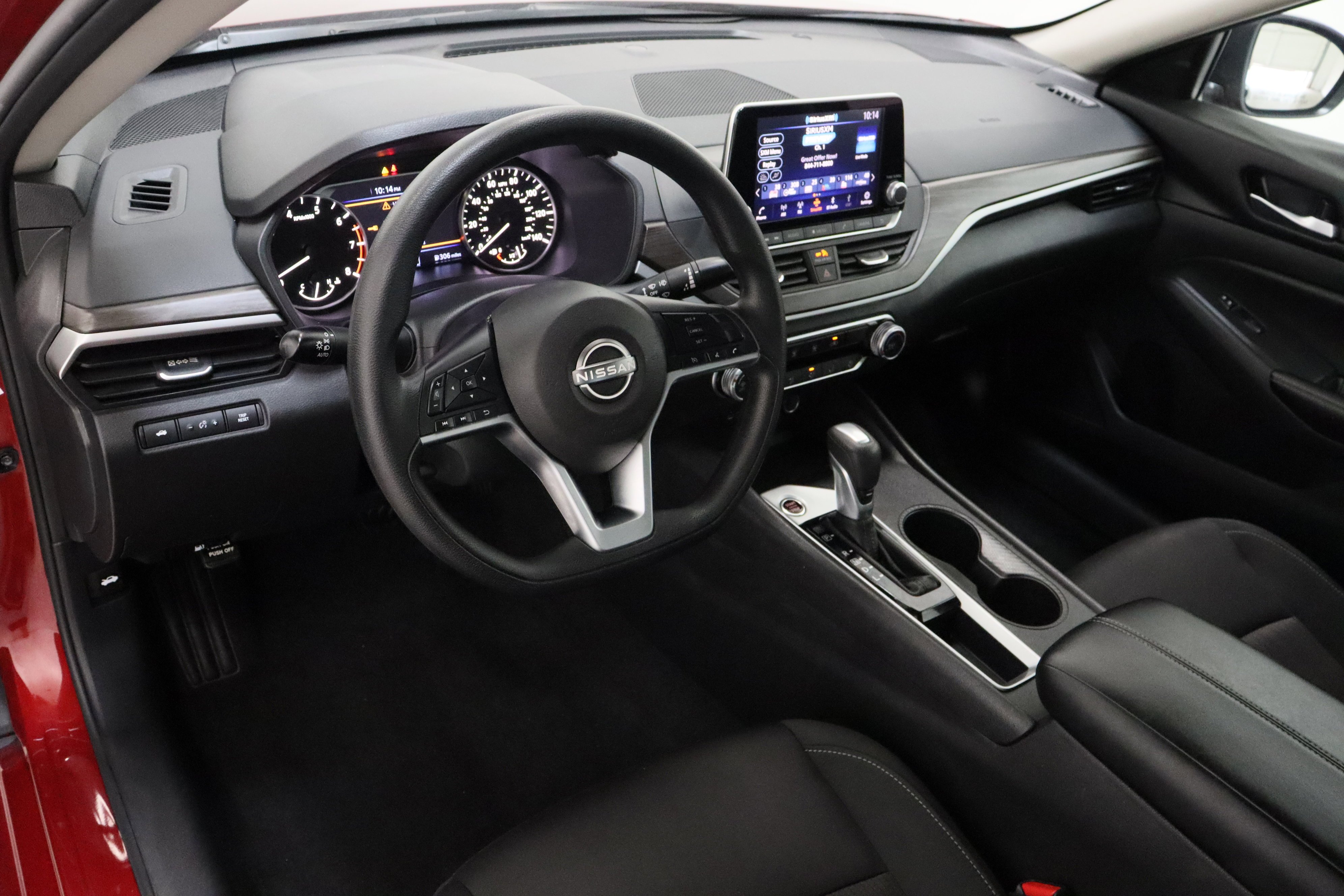 2025 Nissan Altima SV - Photo 13