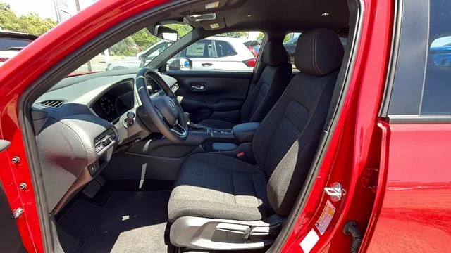 2027 Honda HR-V Sport - Photo 33