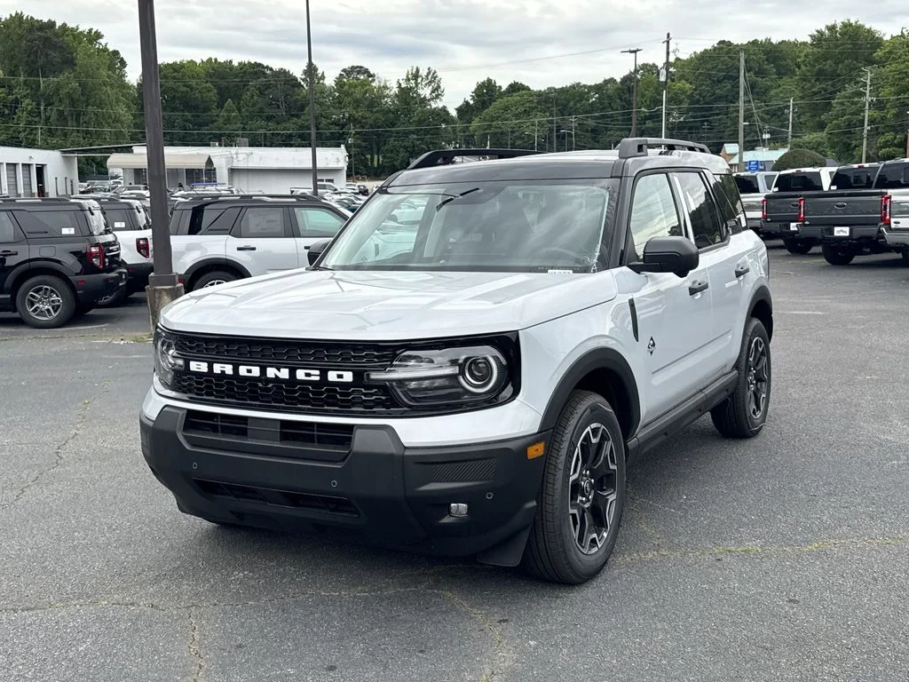 New 2026 White Ford Outer Banks image 3