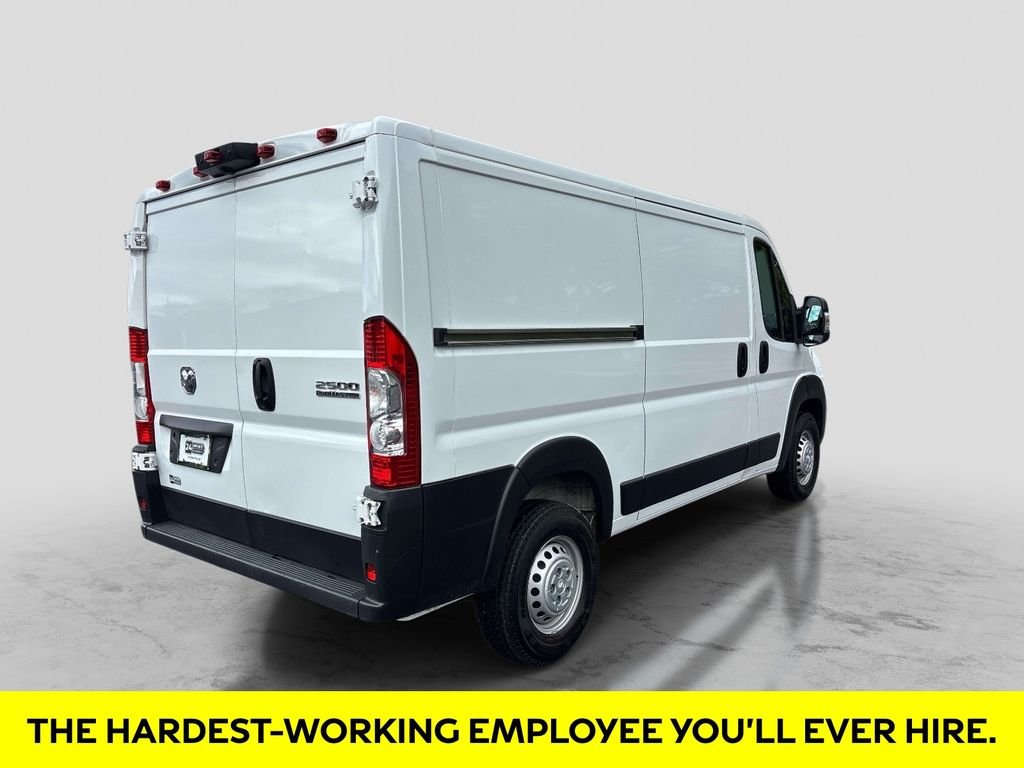 Used 2025 White Ram Base image 5