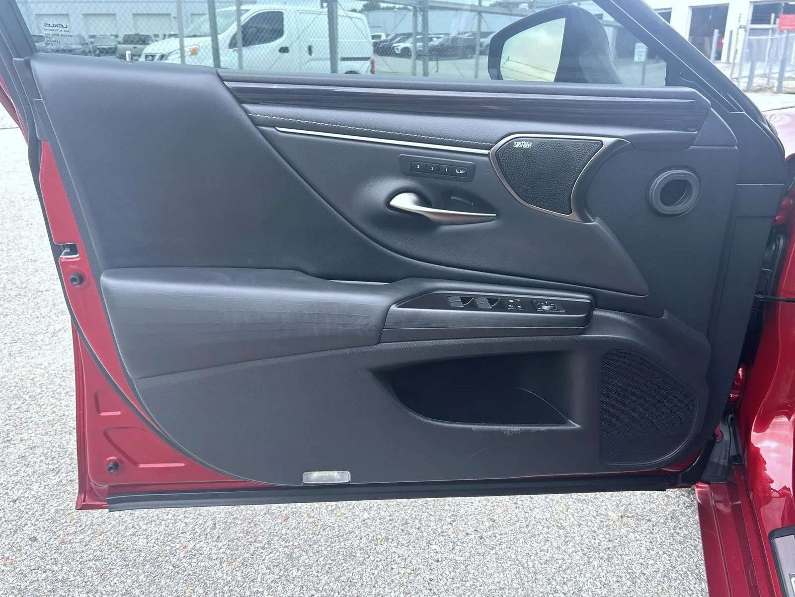 Used 2019 Red Lexus 350 Luxury image 9