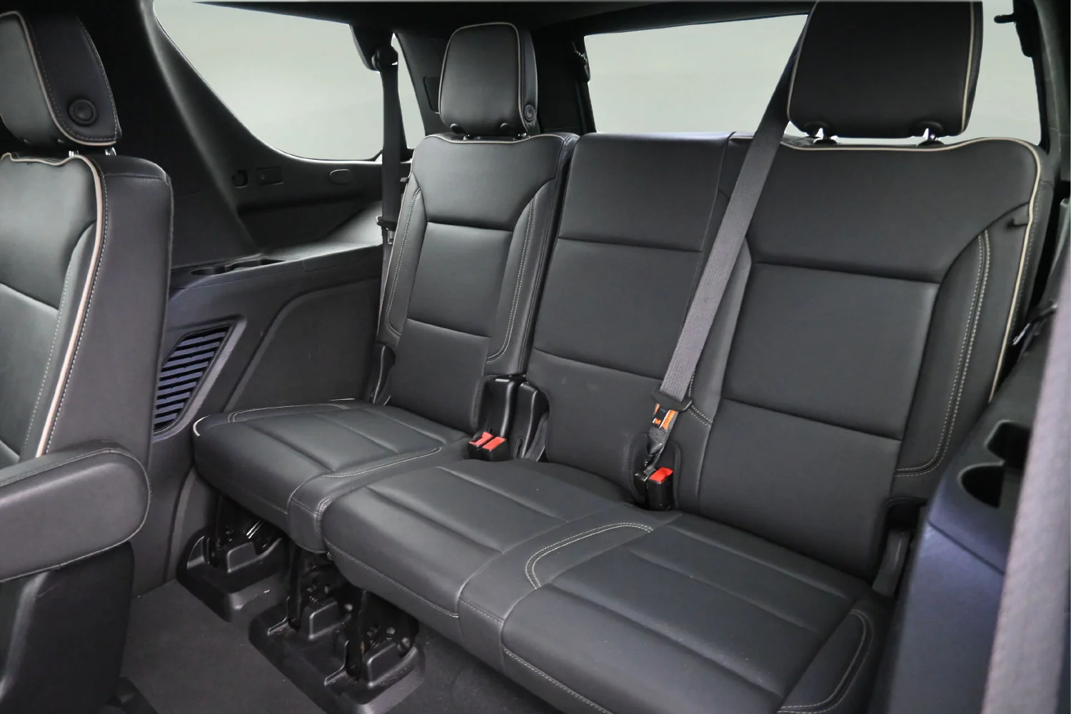 Used 2024 Black Chevrolet Premier image 18