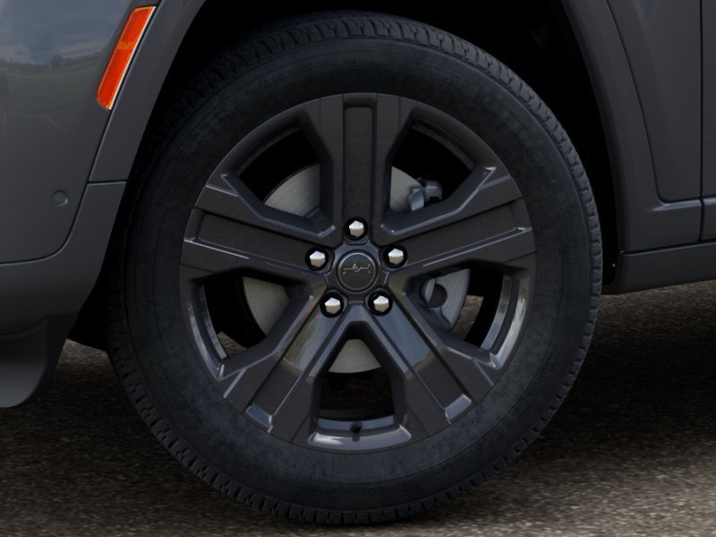 New 2027 Sting-Gray Clear-Coat Paint Jeep Limited image 4