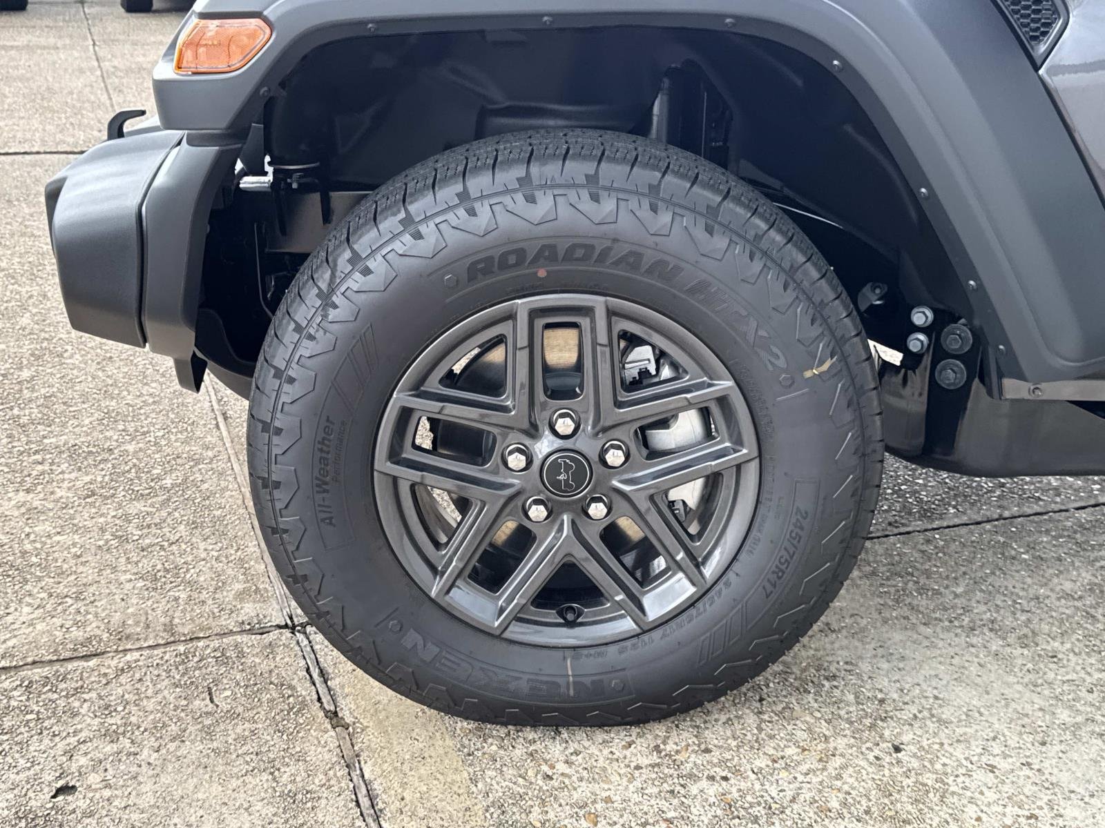 New 2026 Granite Crystal Metallic Clearcoat Jeep Sport image 3