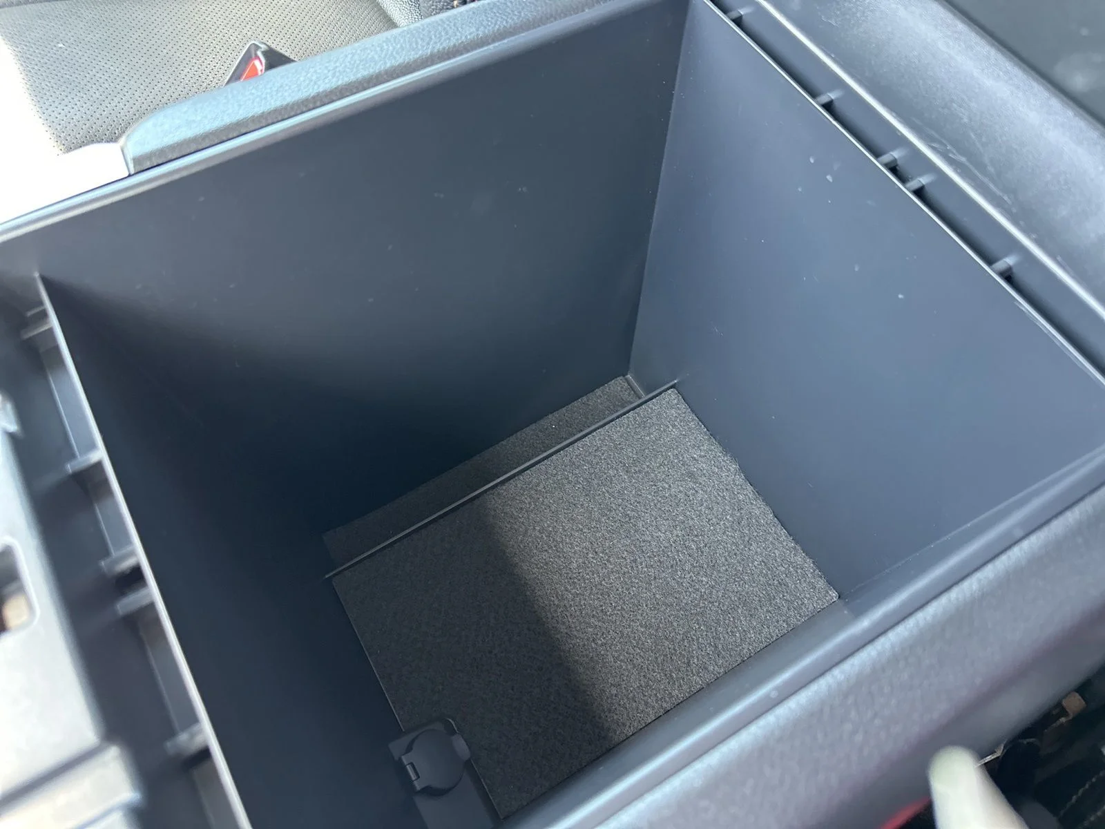 Used 2019 Gray Nissan SL image 65