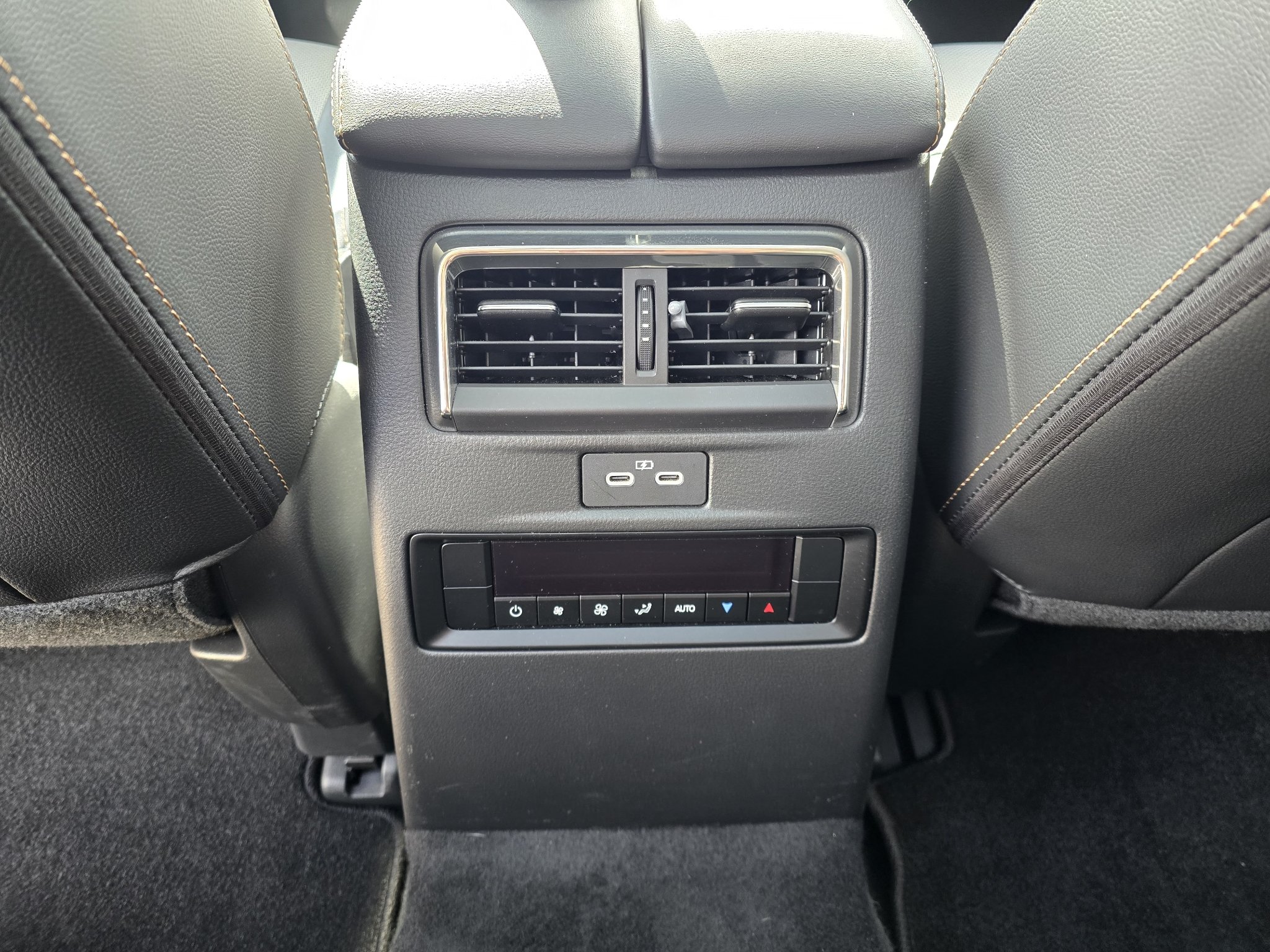 Used 2025 Zircon Sand Metallic Mazda Premium Package image 29