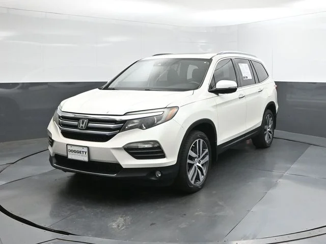 2017 Honda Pilot 4WD Touring's photo