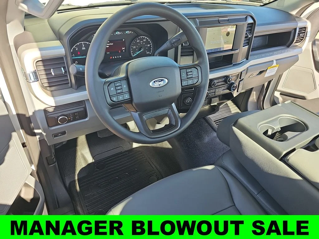 New 2026 Oxford White Ford F-350® XL image 15