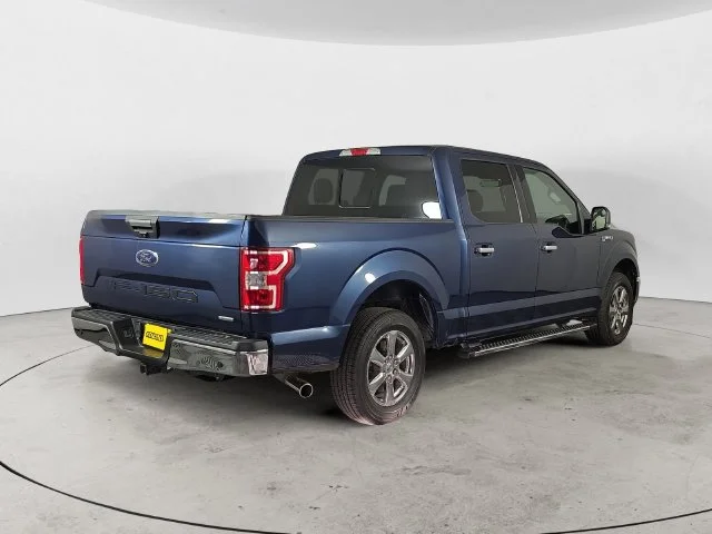 Used 2018 Blue Ford XLT image 5