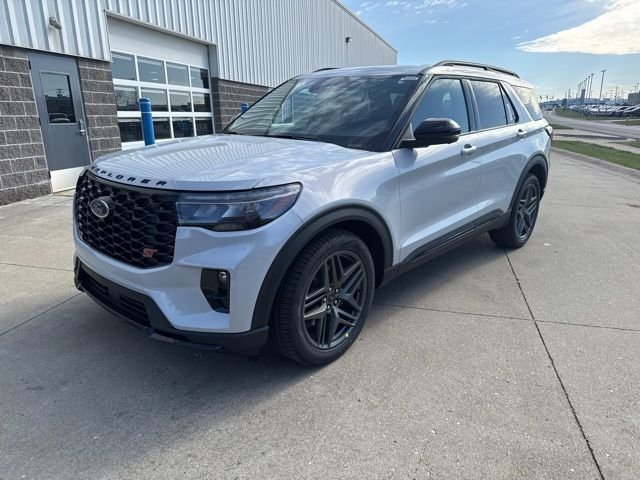 New 2026 Space White Metallic Ford ST image 41