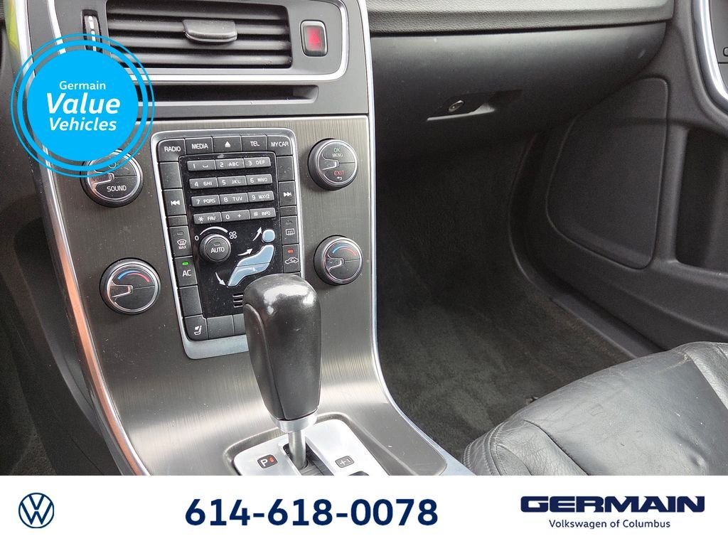 Used 2012  Volvo T5 image 22