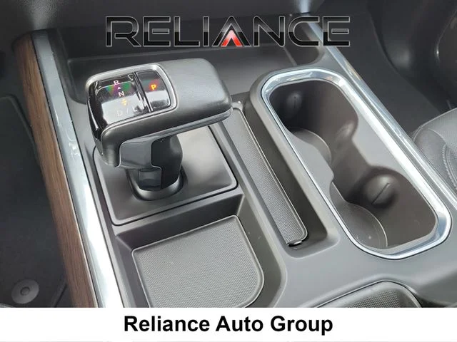 Used 2023 Silver GMC SLT image 29