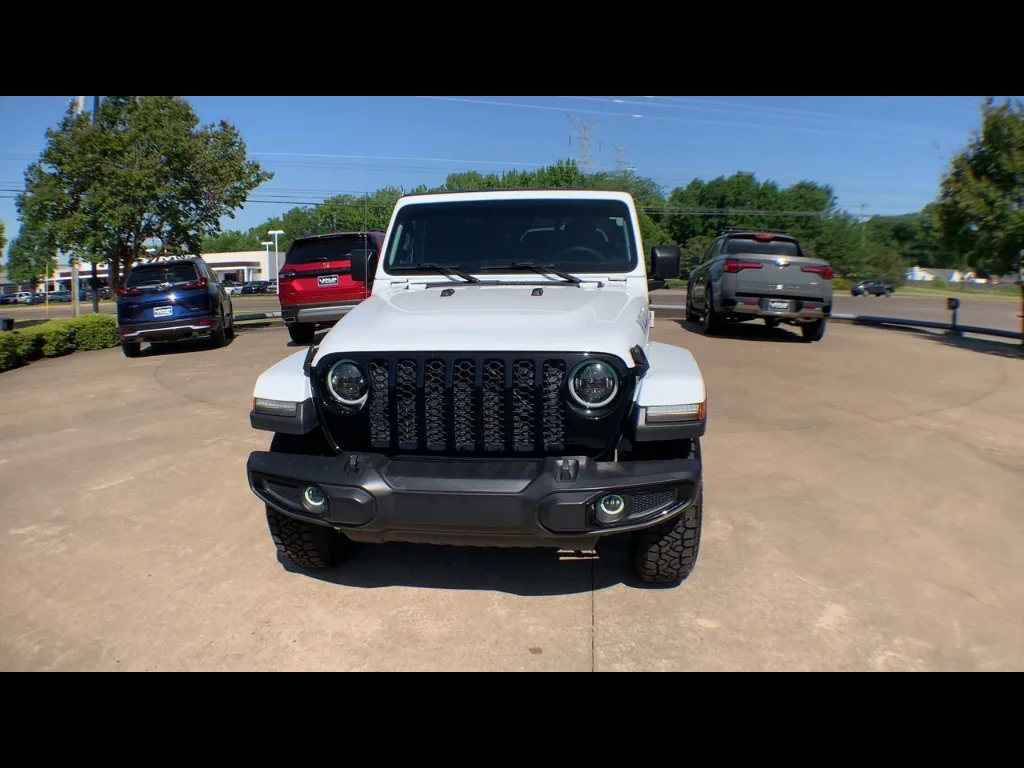 Used 2023 BRGHTWHT/BLACK Jeep Willys image 3