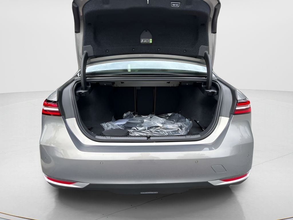 New 2027 Oxide Grey Metallic BMW 530i image 22