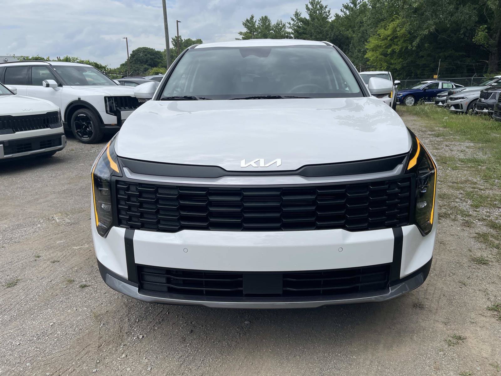 New 2026 Glacial White Pearl Kia LX image 8