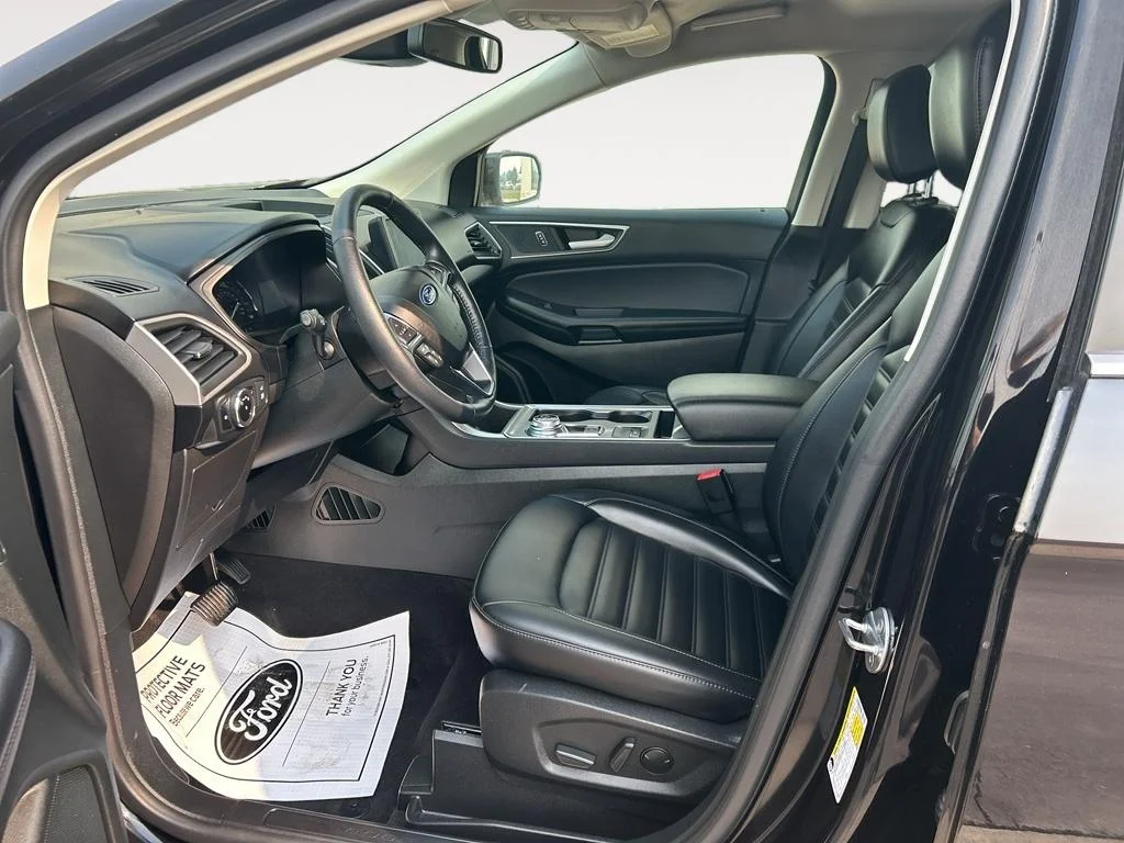 Used 2023 Agate Black Metallic Ford SEL image 6