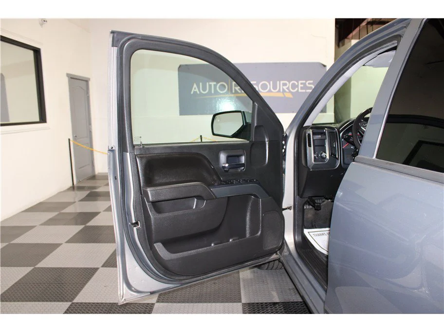 Used 2017 Pepperdust Metallic Chevrolet LT image 11